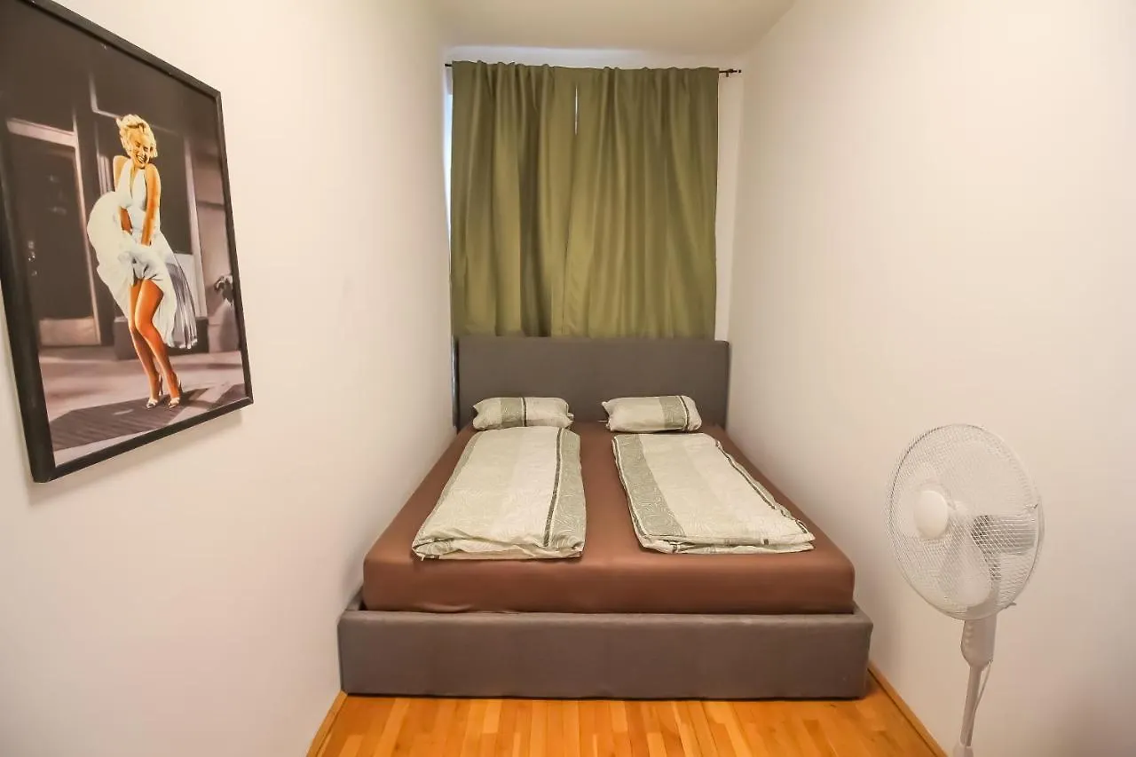 Family 3 Bedroom Apartment Lv7 Vídeň